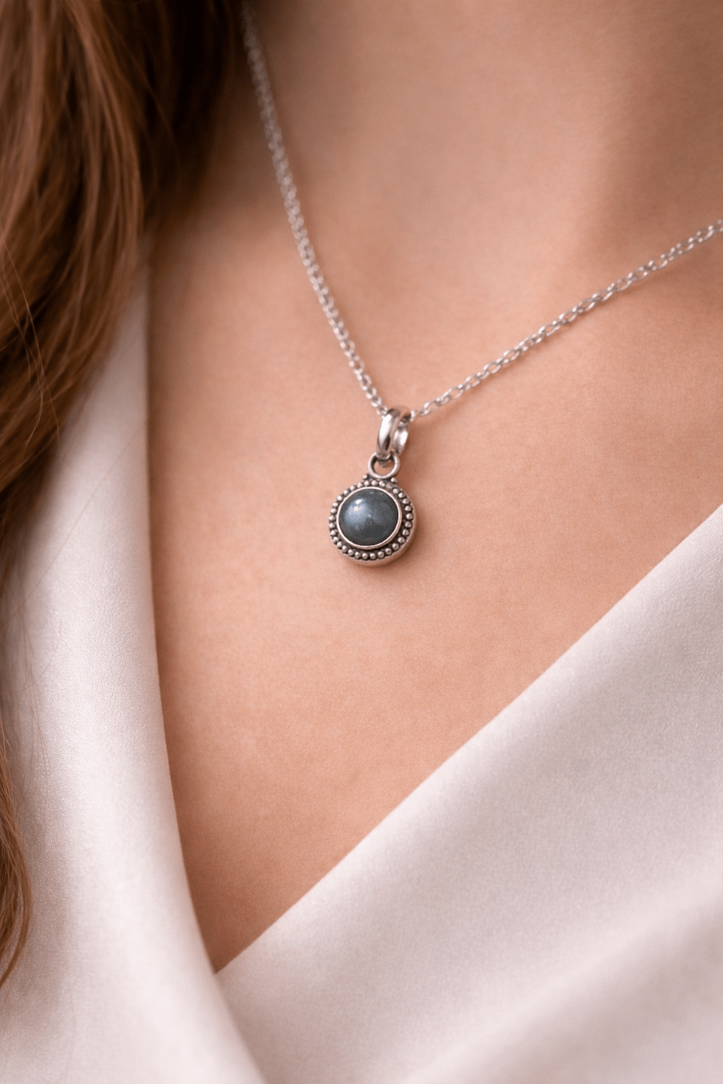 Colgante consagrado de labradorita en plata 925 - Magia, intuición y protección psíquica colgantesplataTienda esotérica Málaga - La Tienda de Tata Magic: tienda Esotérica en Málaga